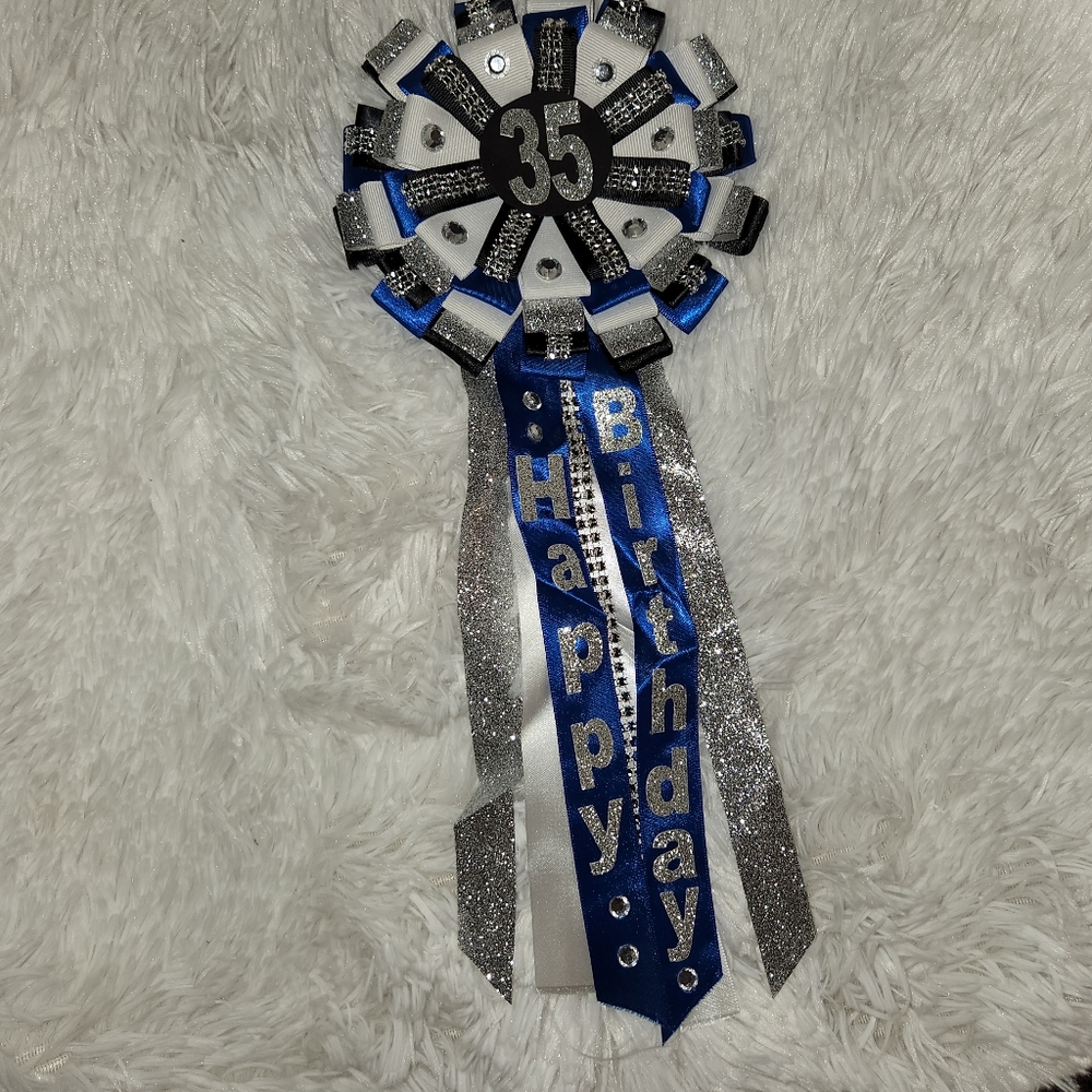 Birthday pin (35)